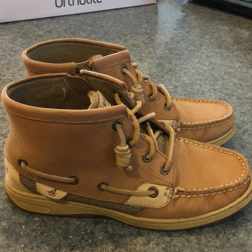 Previously loved Sperry zipper ankle boots